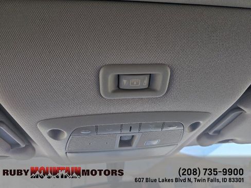 Used 2018 Nissan Pathfinder Platinum FWD image 24