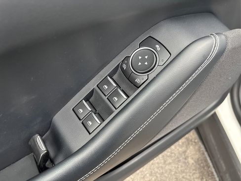 Used 2022 Ford Mustang Mach-E Select image 31