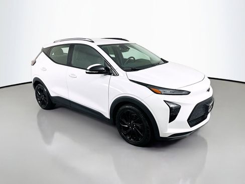 Used 2023 Chevrolet Bolt EUV LT FWD image 1