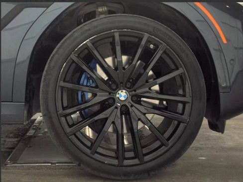 Used 2022 BMW X6 xDrive40i w/ Executive Package image 10