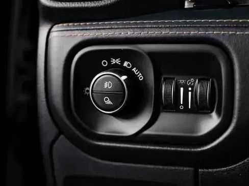 Used 2019 RAM 1500 Limited w/ Advanced Safety Group AWD/4WD image 27