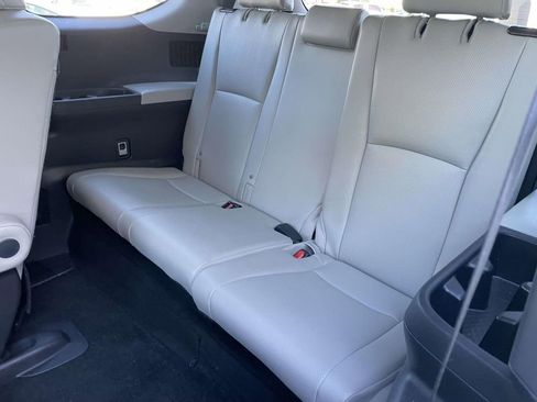 Used 2025 Toyota Grand Highlander FWD image 27