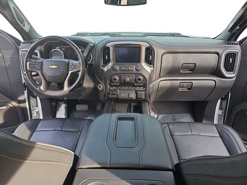 Used 2022 Chevrolet Silverado 2500 High Country image 9