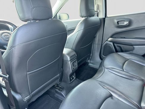 Used 2019 Jeep Compass Limited AWD/4WD image 20