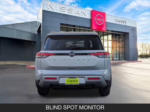 New 2025 Nissan Pathfinder SL w/ Cargo Package image 9