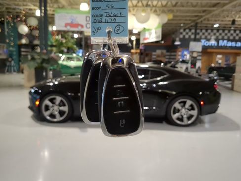 Used 2018 Chevrolet Camaro SS image 5