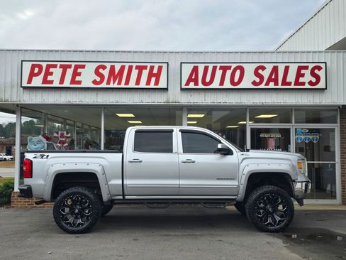 Used 2014 GMC Sierra 1500 SLE image 2