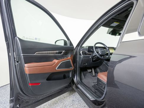 Used 2025 Kia Telluride SX Prestige AWD/4WD image 10