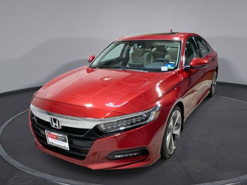 Used 2018 Honda Accord Touring image 1