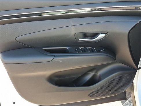 Used 2023 Hyundai Santa Cruz SEL image 9