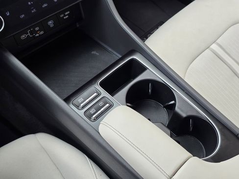 Used 2025 Hyundai Sonata SEL FWD image 17