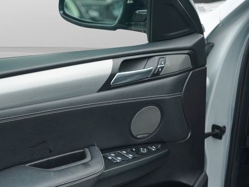 Used 2018 BMW X4 M40i image 53