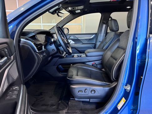 Certified 2024 GMC Acadia Denali w/ Super Cruise Package image 9