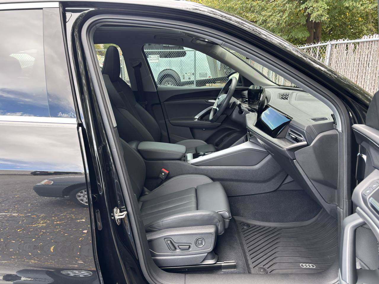 Used 2025 Audi Q5 Premium Plus w/ Premium Plus AWD/4WD image 21
