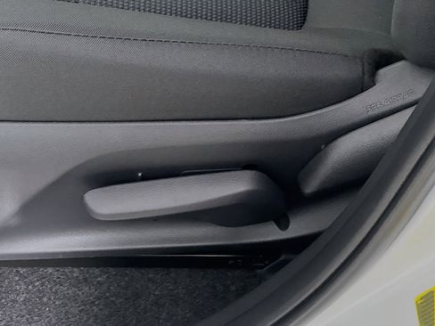 Used 2025 Toyota RAV4 LE image 16