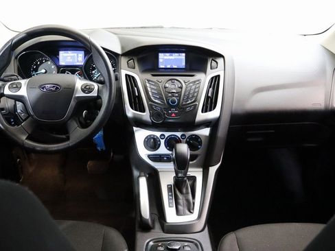 Used 2014 Ford Focus SE w/ SE Winter Package image 15