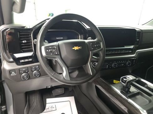 Certified 2024 Chevrolet Silverado 1500 LTZ w/ Technology Package image 11