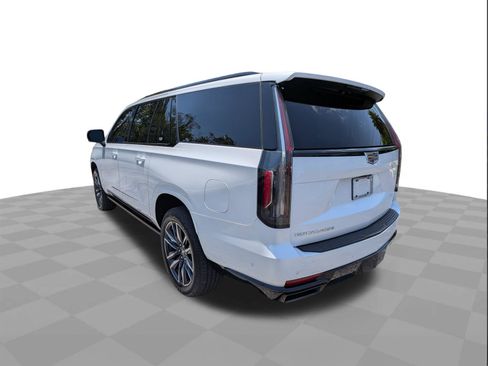 Certified 2023 Cadillac Escalade ESV Sport w/ Touring Package AWD/4WD image 6
