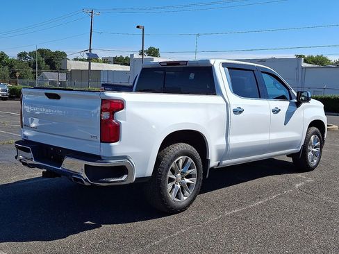 Used 2022 Chevrolet Silverado 1500 LTZ w/ LTZ Convenience Package II AWD/4WD image 12