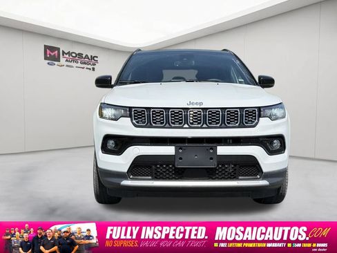 Used 2025 Jeep Compass Limited AWD/4WD image 2