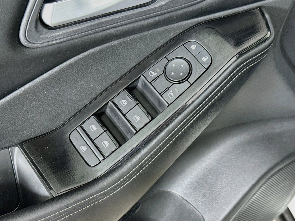 Used 2025 Nissan Rogue SV FWD image 23