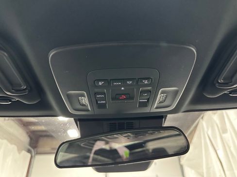 Used 2026 Toyota Camry SE FWD image 41