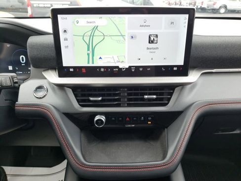 Used 2025 Ford Explorer ST-Line w/ ST-Line Street Pack image 23