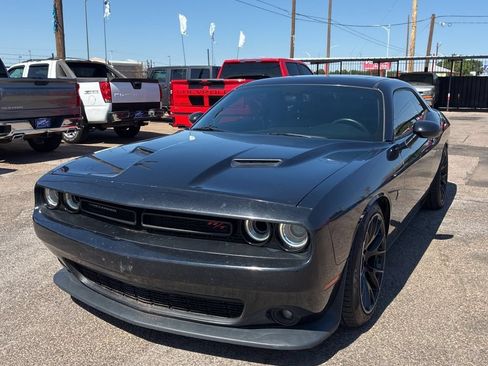 Used 2015 Dodge Challenger R/T Scat Pack w/ Leather Interior Group RWD image 3