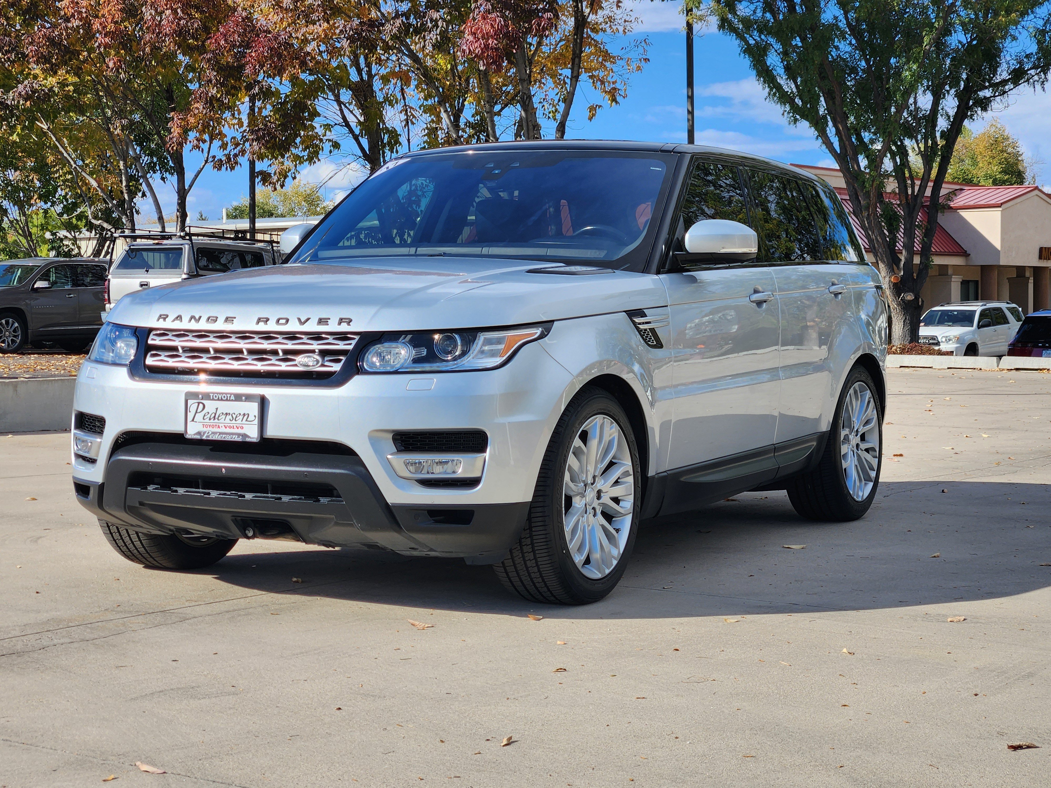Used 2017 Land Rover Range Rover Sport HSE AWD/4WD image 4