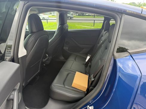 Used 2021 Tesla Model Y Long Range AWD/4WD image 4