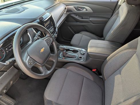 Used 2021 Chevrolet Traverse LS image 22