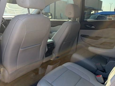 Used 2020 GMC Acadia SLT w/ Driver Alert Package II FWD image 5