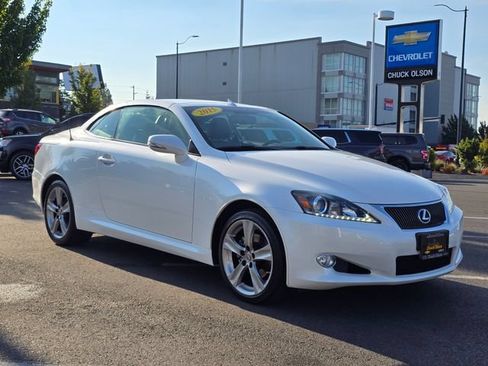 Used 2015 Lexus IS 250C w/ Luxury Package RWD image 9