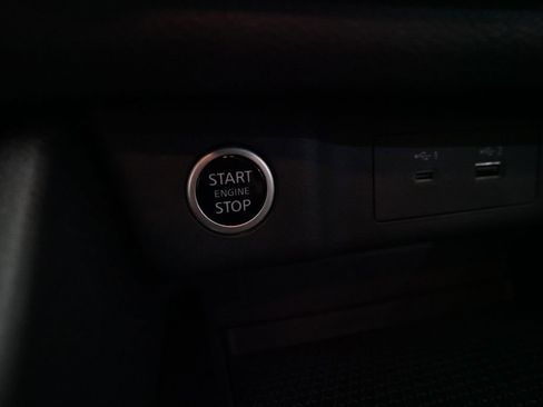 Certified 2023 Nissan Rogue SV image 30