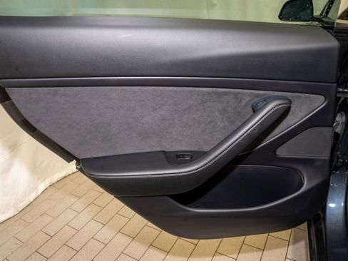 Used 2021 Tesla Model 3 Long Range image 12