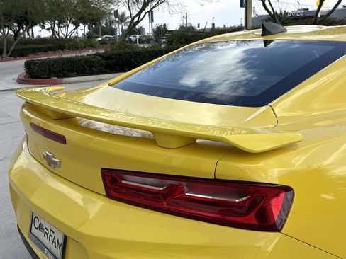 Used 2016 Chevrolet Camaro LT image 10