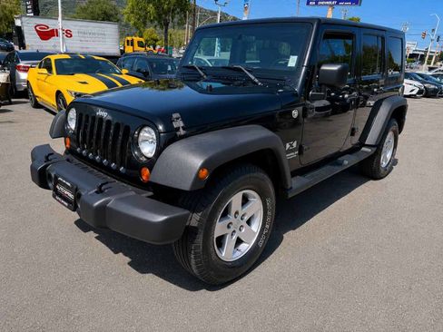Used 2008 Jeep Wrangler Unlimited X w/ PWR Convenience Group AWD/4WD image 3