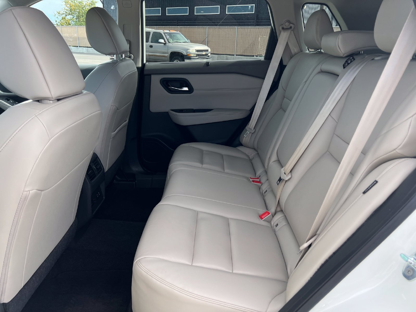 Used 2023 Nissan Rogue SL w/ SL Premium Package AWD/4WD image 25