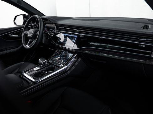 Certified 2024 Audi Q8 Premium Plus image 8