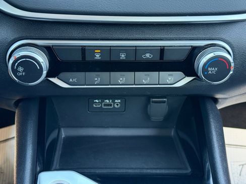 Used 2021 Nissan Altima 2.5 SV image 15