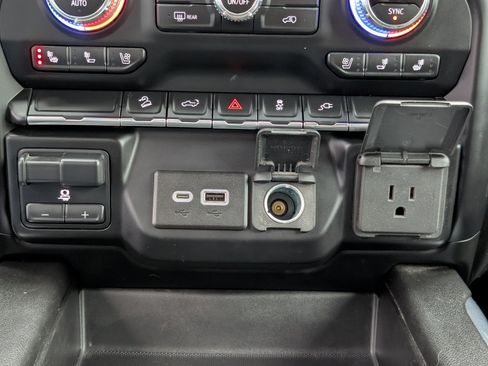 Used 2022 GMC Sierra 2500 AT4 w/ Snow Plow Prep/Camper Package image 22