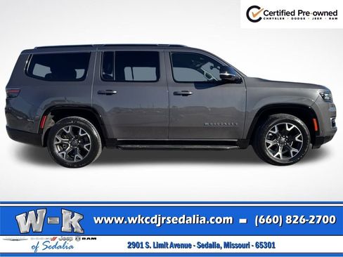 Certified 2024 Jeep Wagoneer Series III AWD/4WD image 3