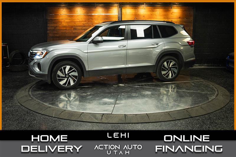 Used 2025 Volkswagen Atlas SE FWD image 1