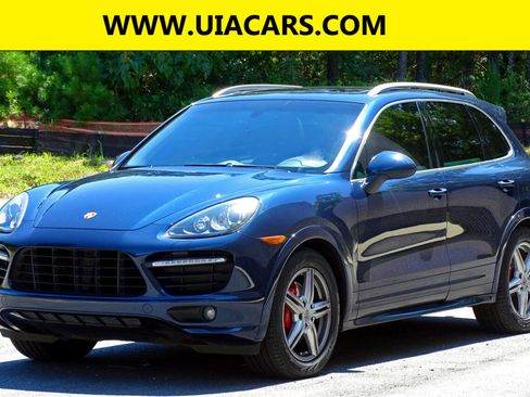 Used 2014 Porsche Cayenne GTS image 3