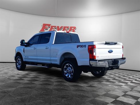 Certified 2019 Ford F250 Lariat w/ Chrome Package image 3