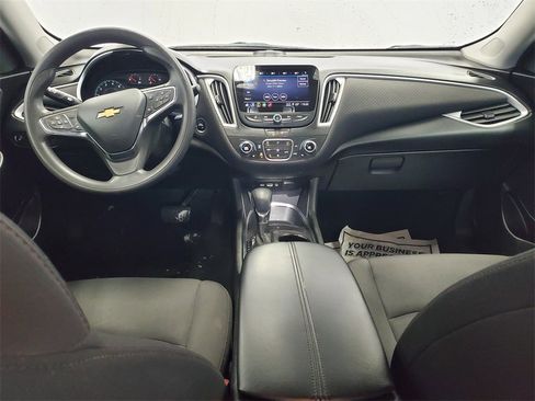 Used 2023 Chevrolet Malibu LT image 5