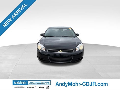 Used 2009 Chevrolet Impala LT w/ Luxury Edition Package FWD image 2