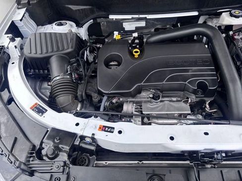 Used 2025 Chevrolet Equinox LT FWD image 30
