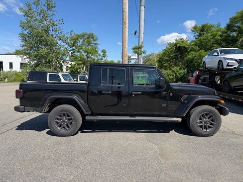 New 2026 Jeep Gladiator Sport AWD/4WD image 6