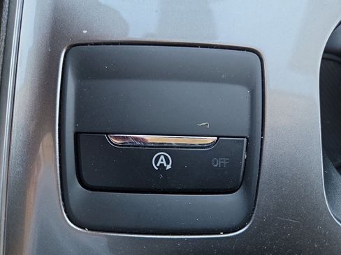 Used 2024 Ford Edge SEL image 16